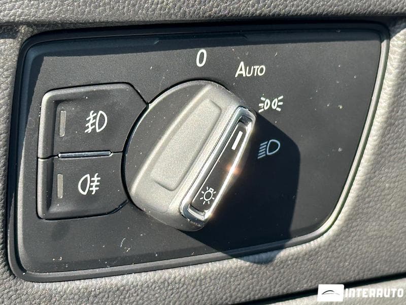2019 Volkswagen Passat — Miniatură 15