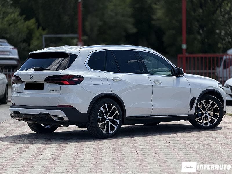 2024 BMW X5 5.0e — Miniatură 2
