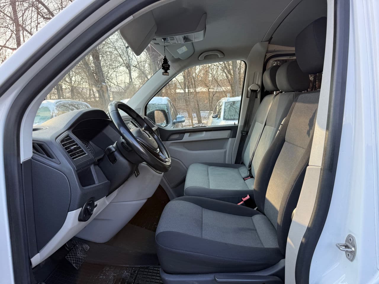 2017 Volkswagen Transporter — Miniatură 5