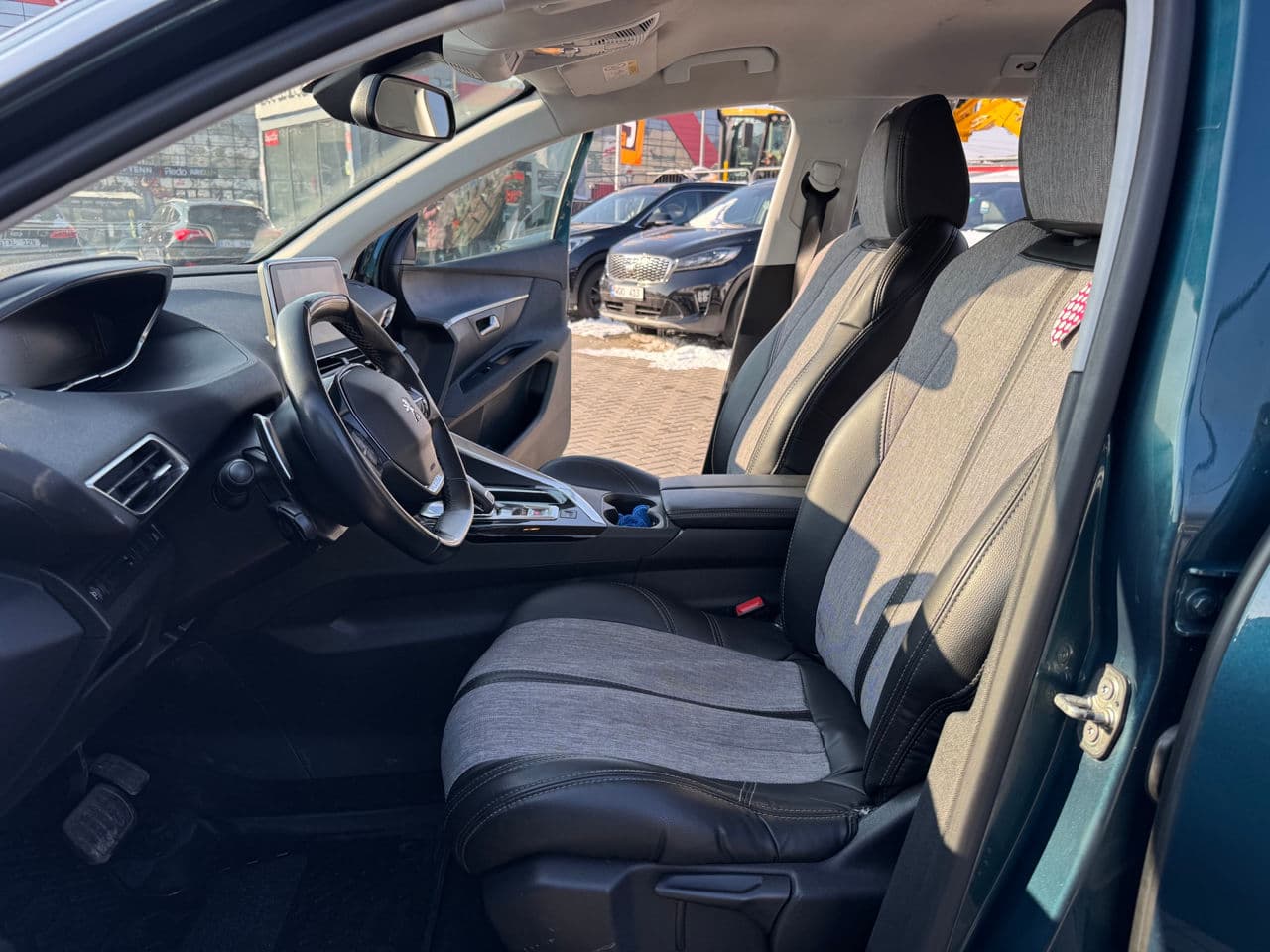 2019 Peugeot 5008 — Miniatură 5