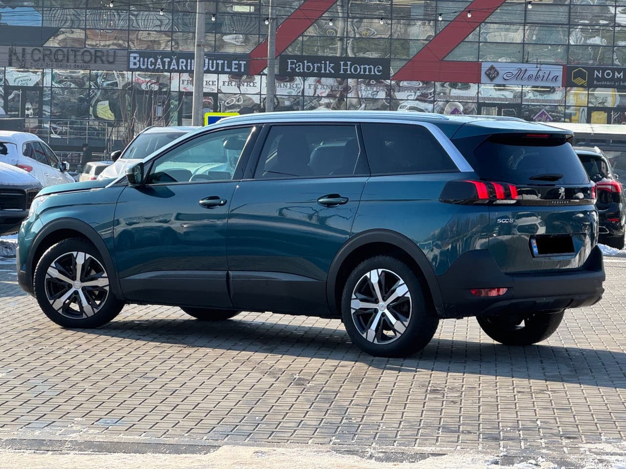 2019 Peugeot 5008 — Miniatură 4