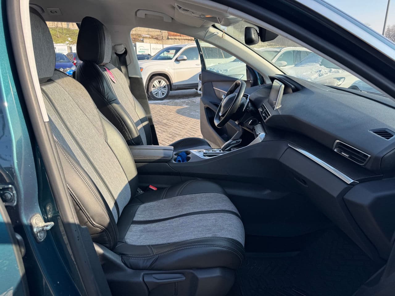 2019 Peugeot 5008 — Miniatură 16