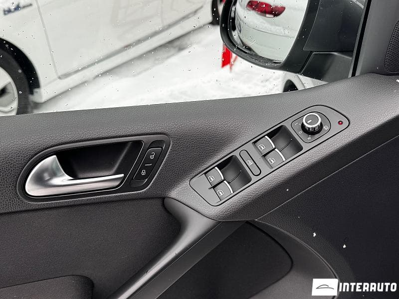 2011 Volkswagen Tiguan — Miniatură 16