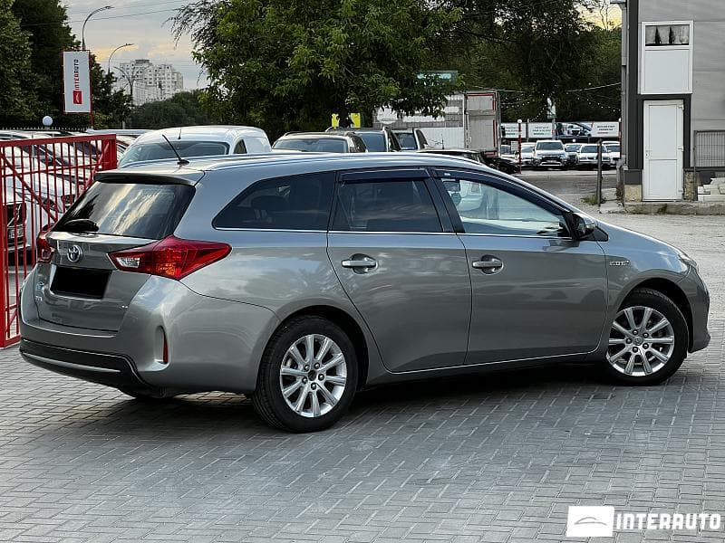 2014 Toyota Auris — Miniatură 4