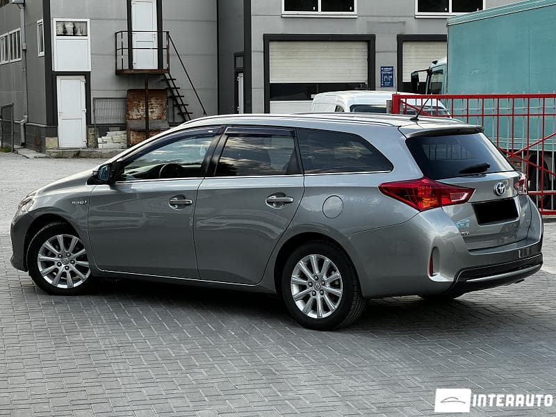 2014 Toyota Auris — Miniatură 2