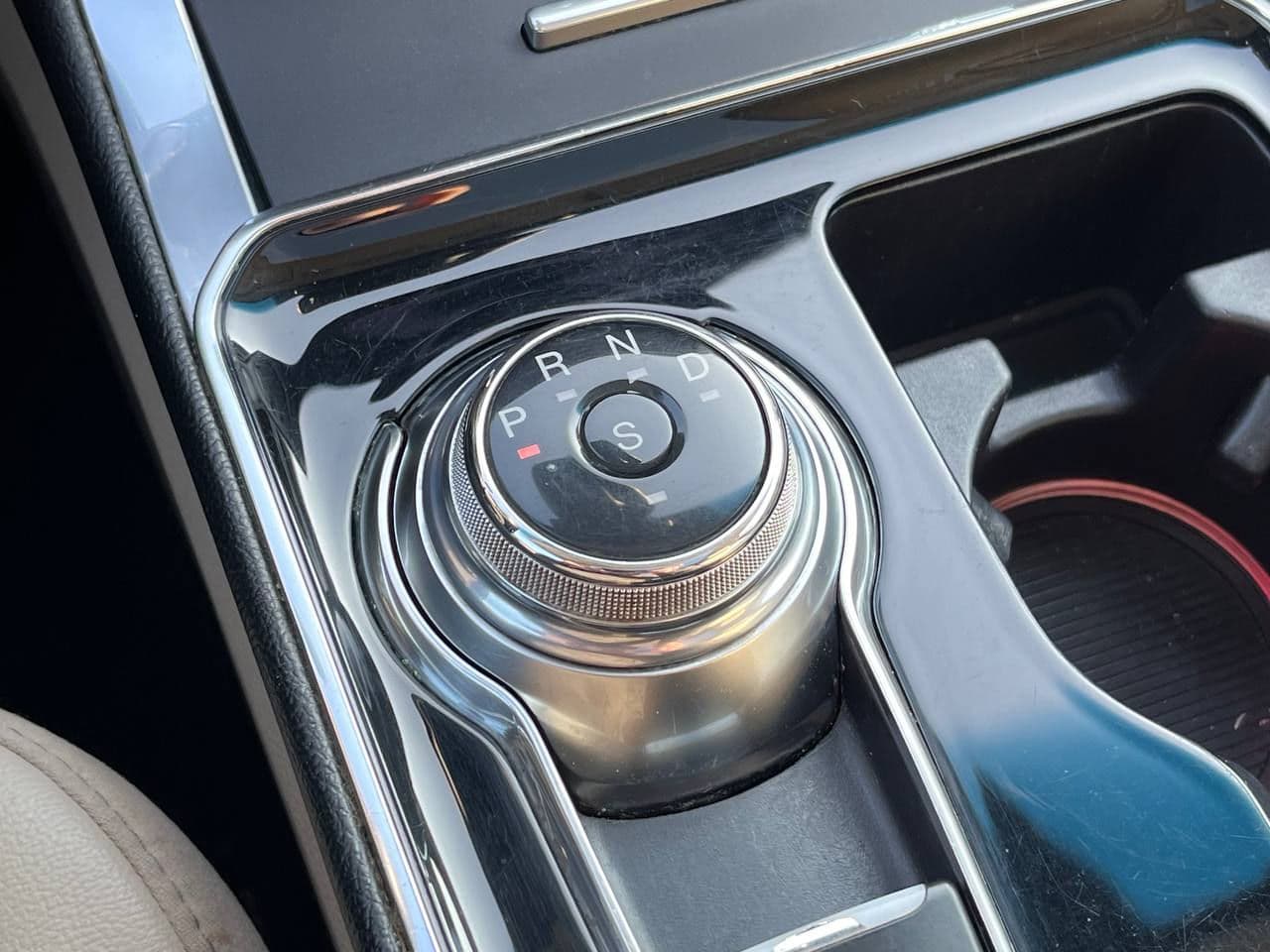 2019 Ford Edge — Miniatură 14