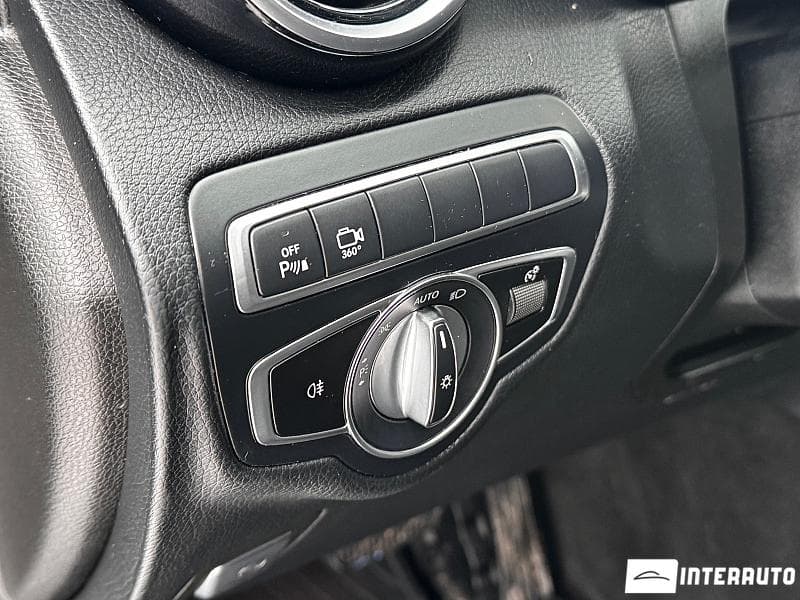 2018 Mercedes GLC 350e — Miniatură 16