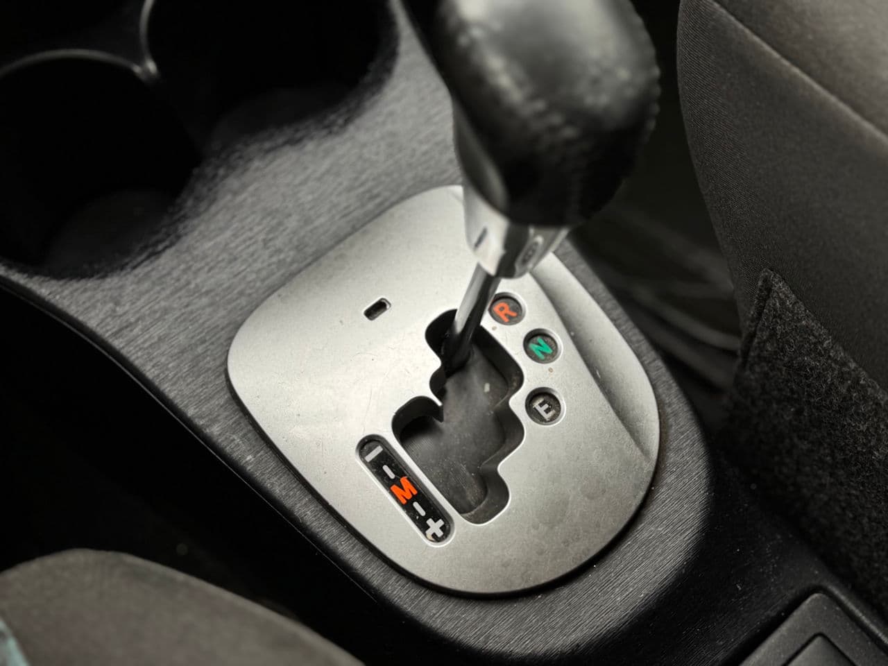 Toyota Yaris 2011 — Миниатюра 12