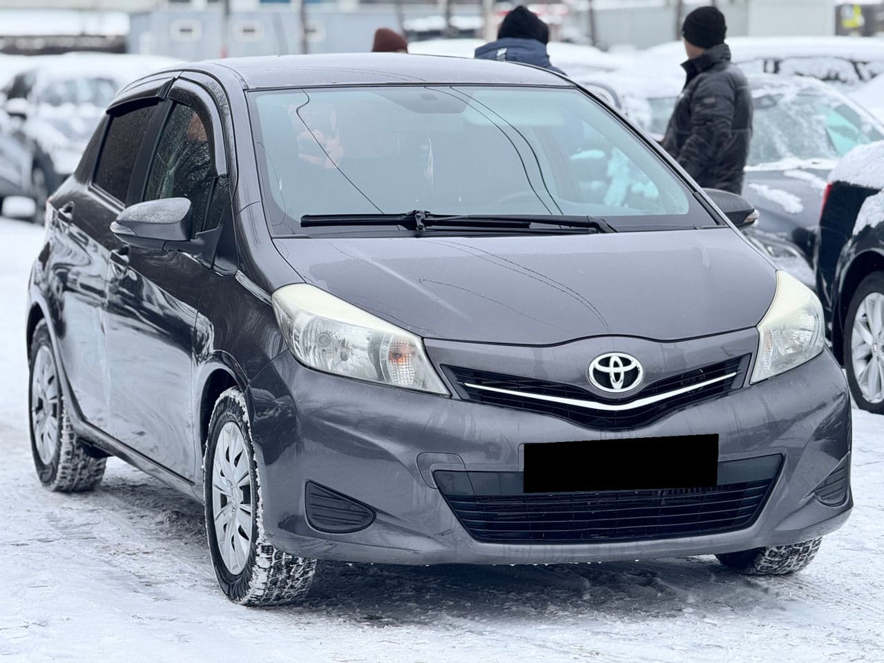 Toyota Yaris 2011 — Миниатюра 3