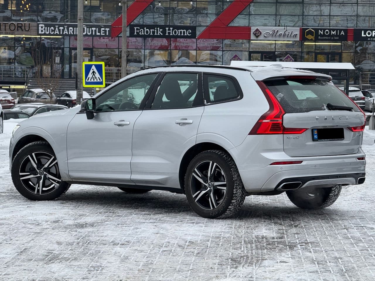2020 Volvo XC 60 — Miniatură 4