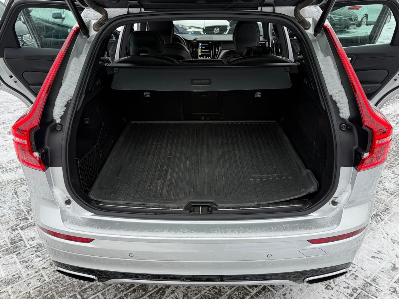 2020 Volvo XC 60 — Miniatură 26
