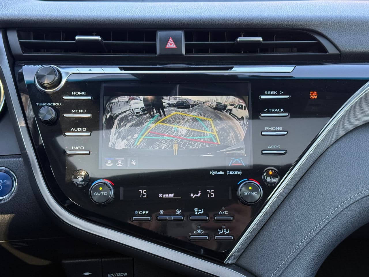 2018 Toyota Camry — Miniatură 10
