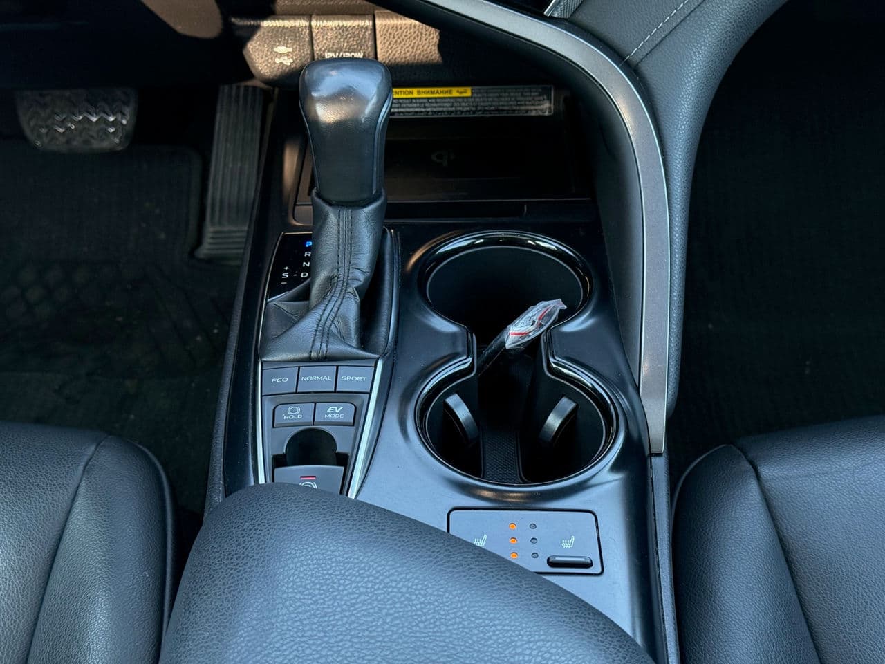 2018 Toyota Camry — Miniatură 11