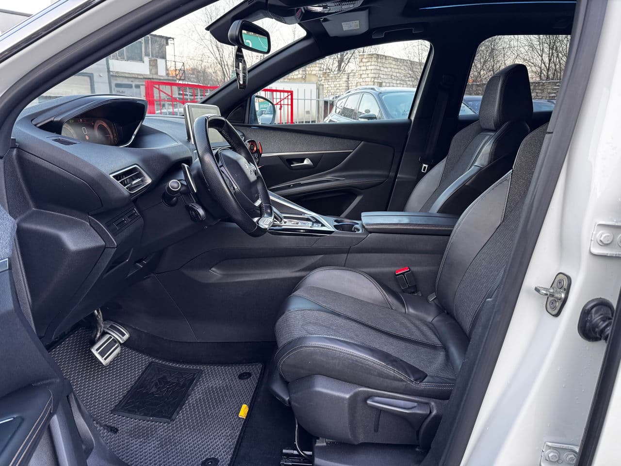 2018 Peugeot 3008 — Miniatură 5