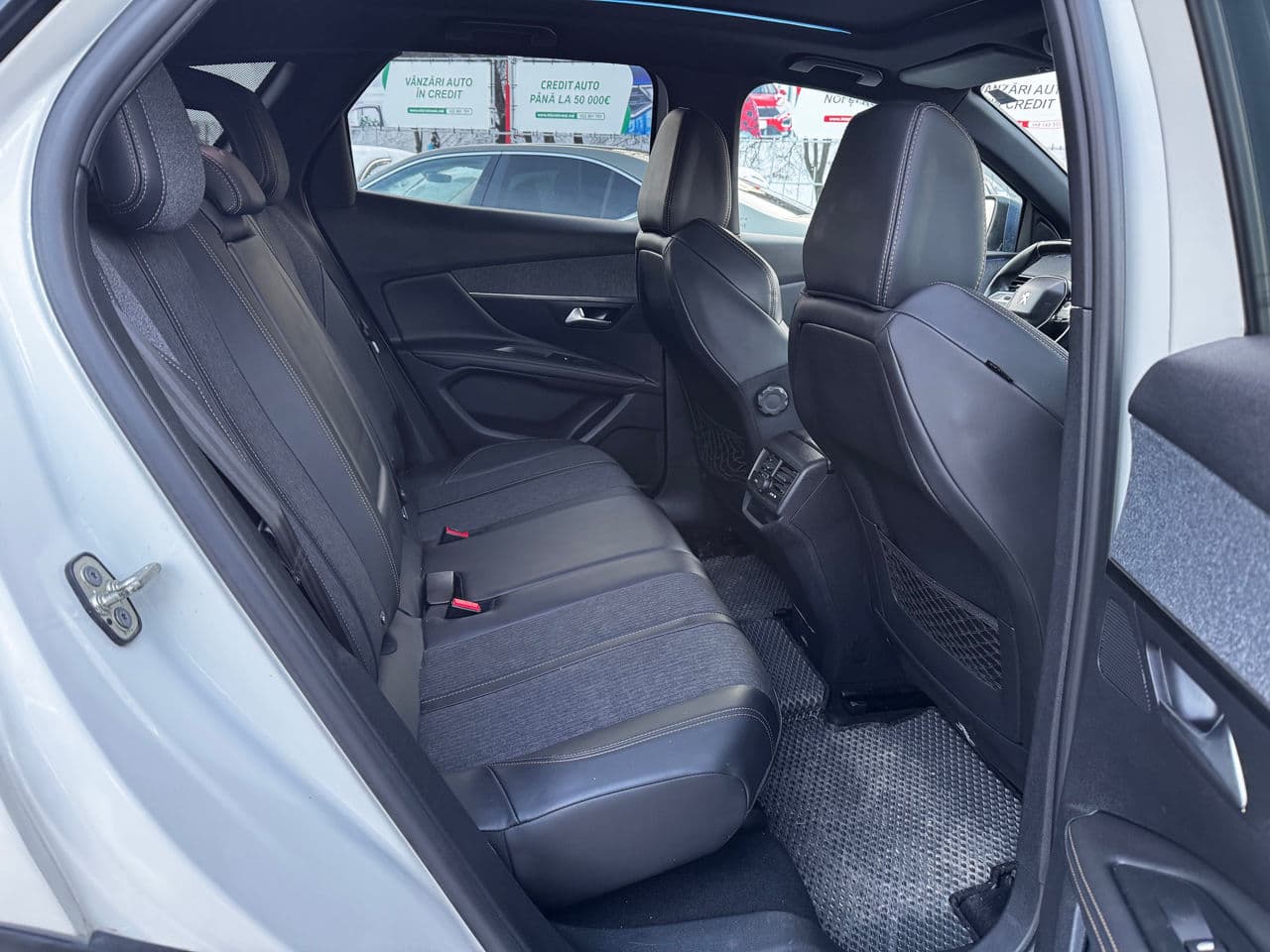 2018 Peugeot 3008 — Miniatură 8