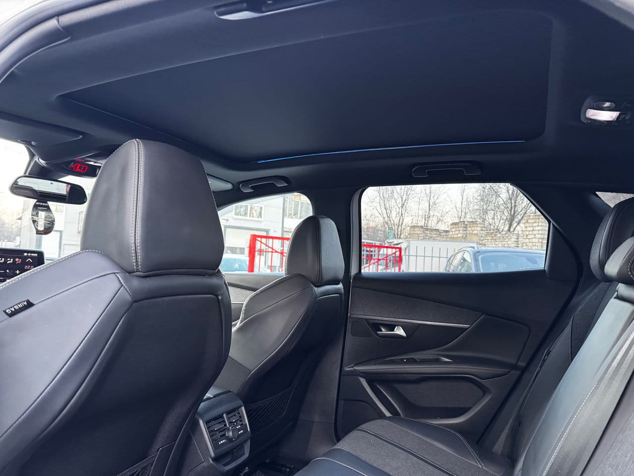 2018 Peugeot 3008 — Miniatură 9
