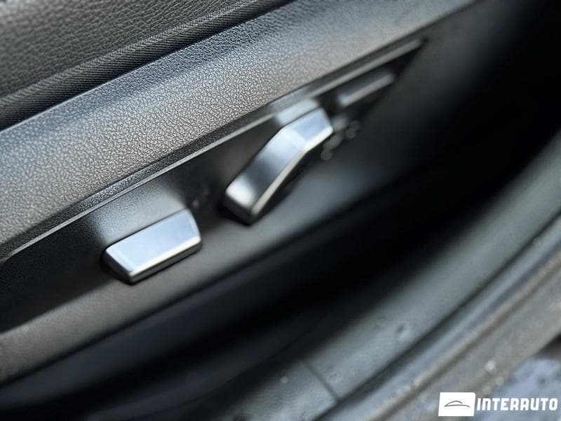 2018 BMW 518 — Miniatură 8