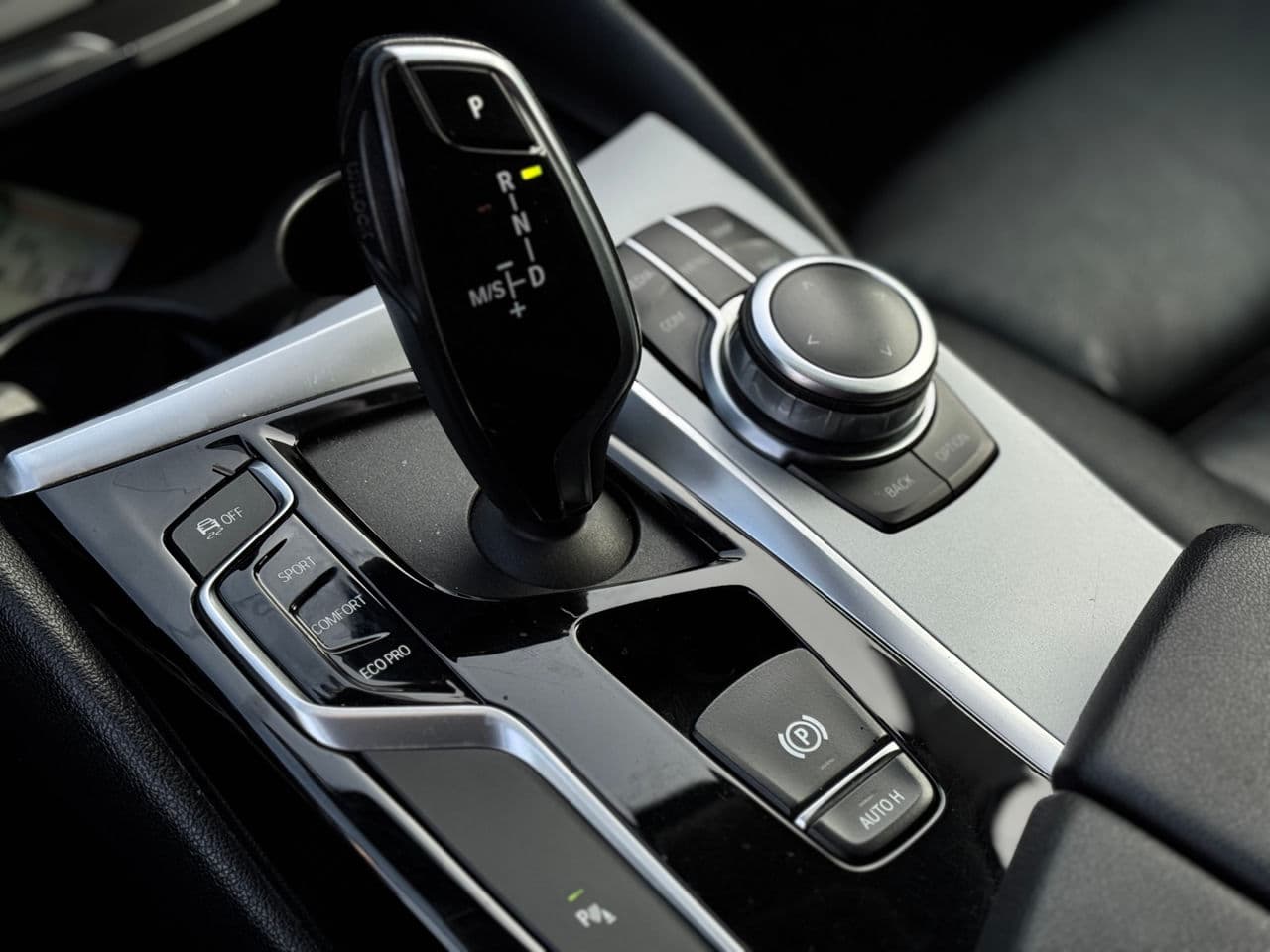 2018 BMW 518 — Miniatură 15