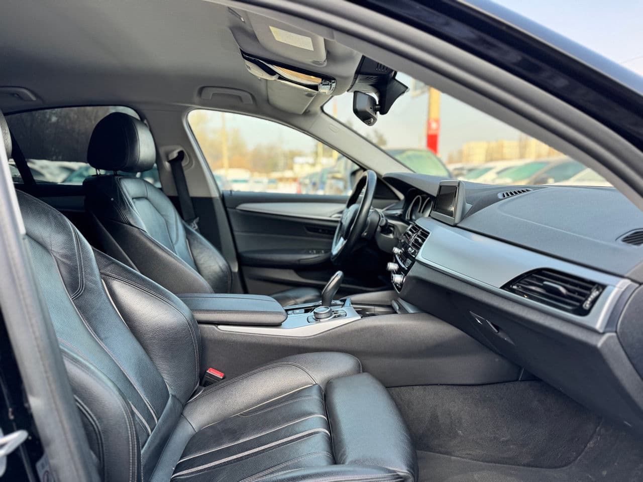 2018 BMW 518 — Miniatură 19