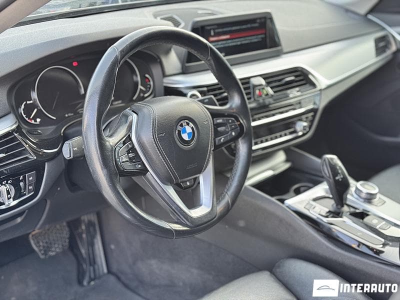 2018 BMW 518 — Miniatură 9