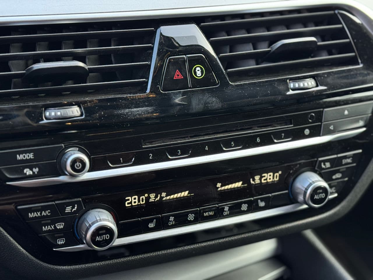 2018 BMW 518 — Miniatură 14