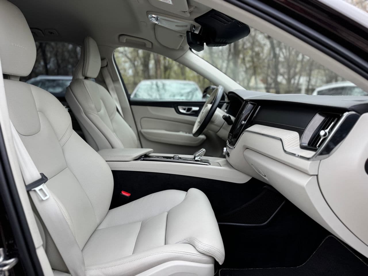 2020 Volvo XC 60 — Miniatură 20