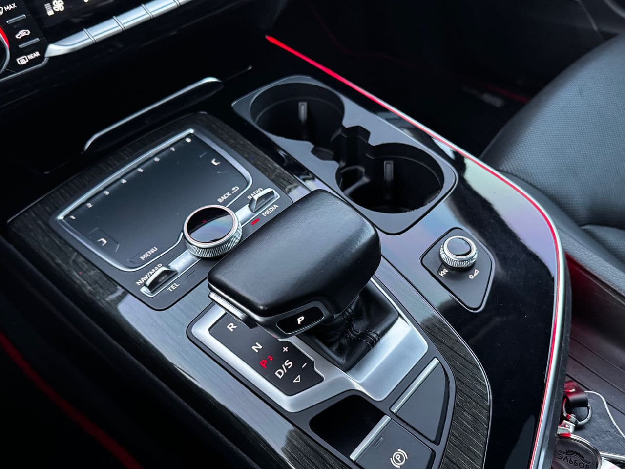 2015 Audi Q7 — Miniatură 19