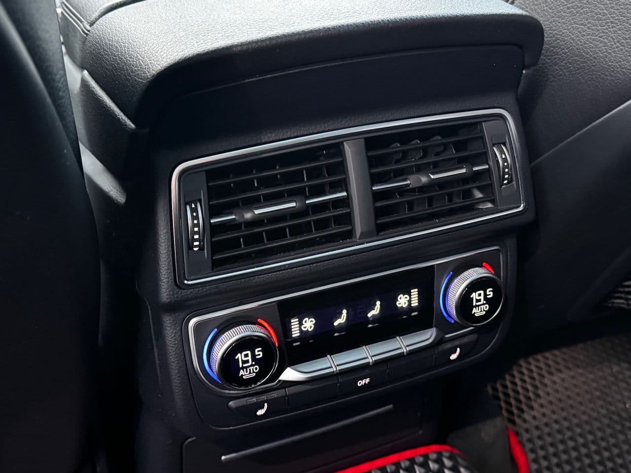 2015 Audi Q7 — Miniatură 21