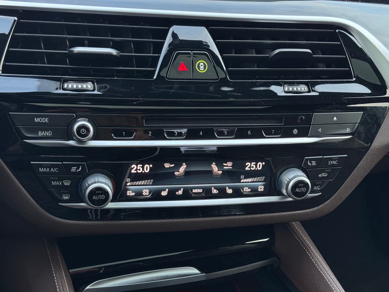 2018 BMW 520 — Miniatură 11