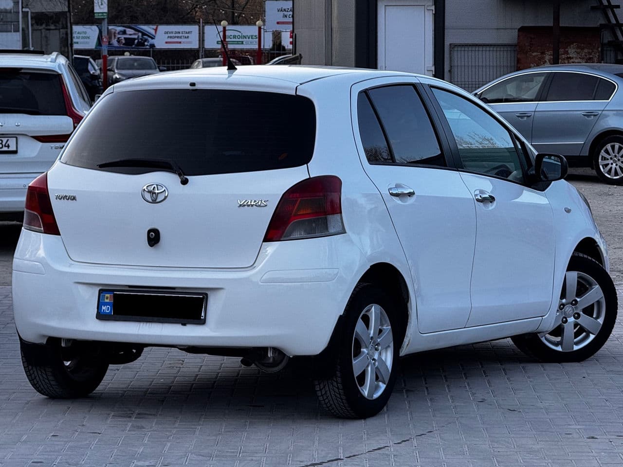 2009 Toyota Yaris — Miniatură 2