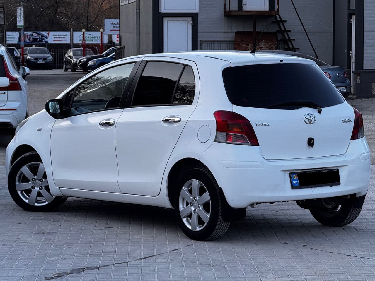 2009 Toyota Yaris — Miniatură 3