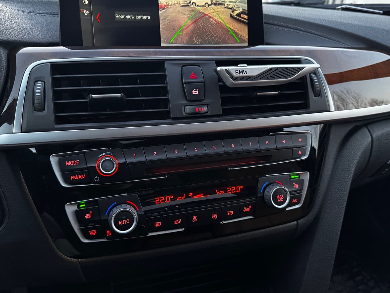2018 BMW 330 — Miniatură 12