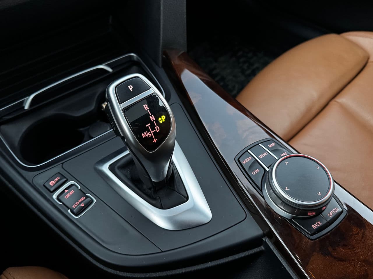 2018 BMW 330 — Miniatură 13