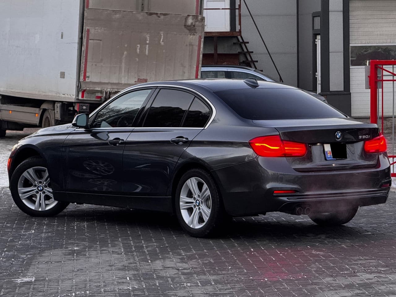 2018 BMW 330 — Miniatură 3