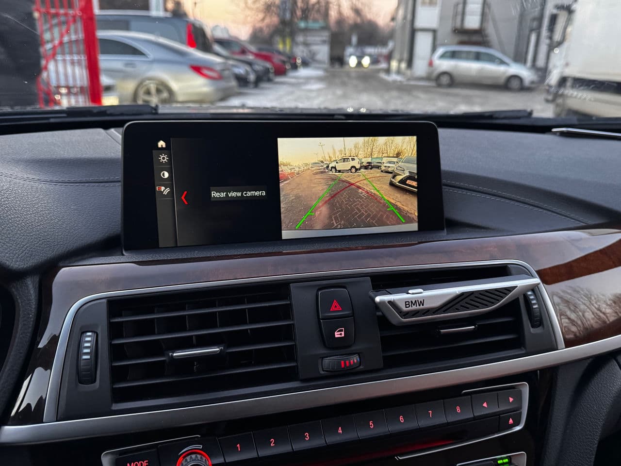 2018 BMW 330 — Miniatură 10
