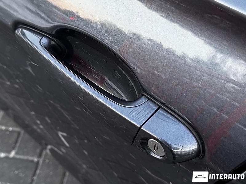 2018 BMW 330 — Miniatură 21