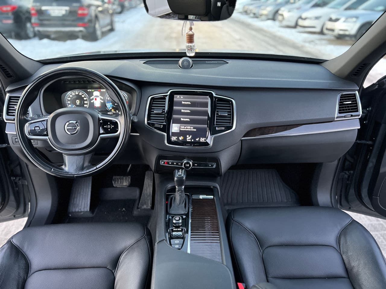 Volvo XC 90 2017 — Миниатюра 6
