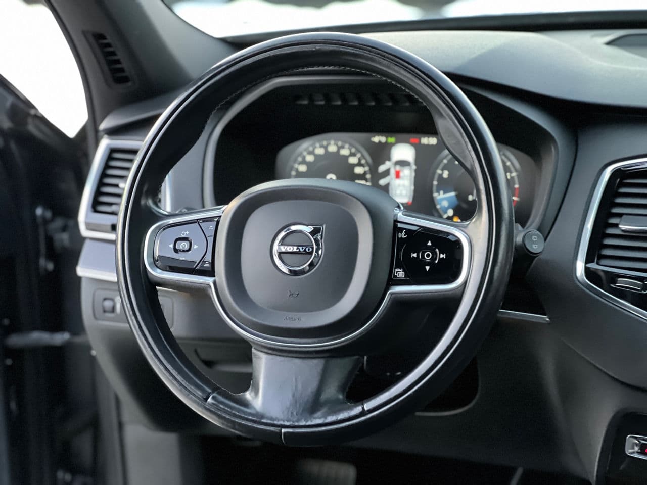 Volvo XC 90 2017 — Миниатюра 7
