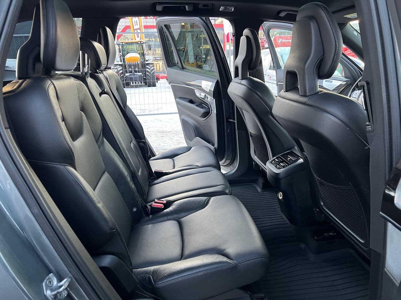 Volvo XC 90 2017 — Миниатюра 15