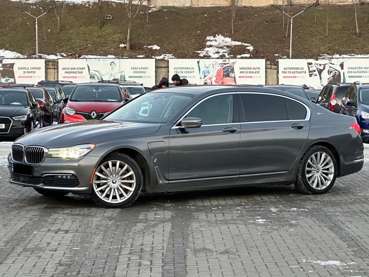 2017 BMW 740e — Miniatură 2