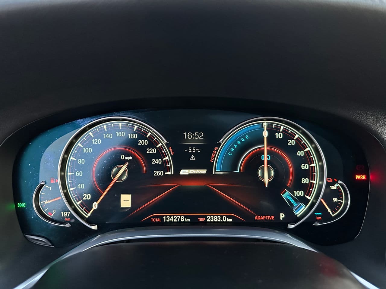 2017 BMW 740e — Miniatură 8