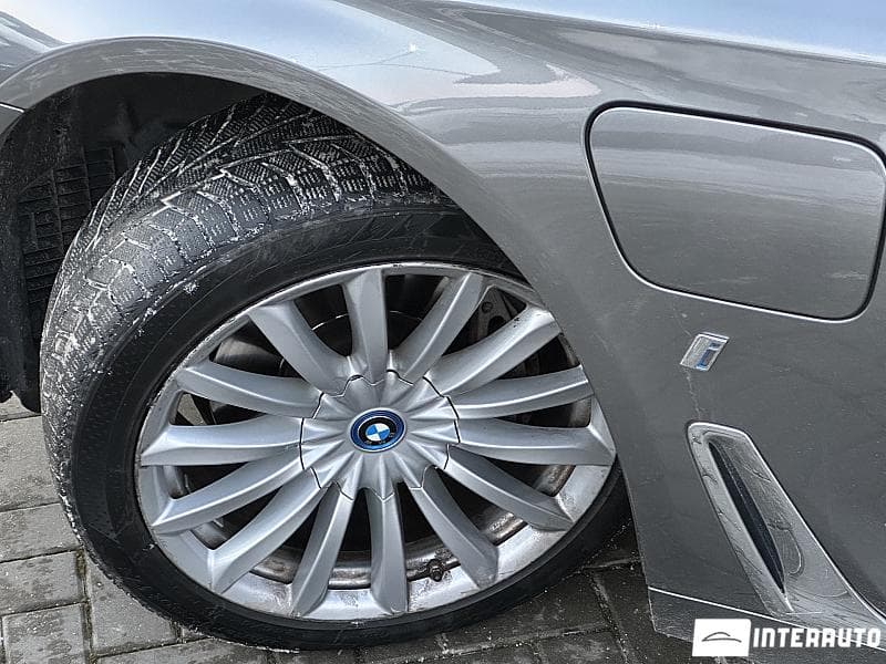 2017 BMW 740e — Miniatură 18