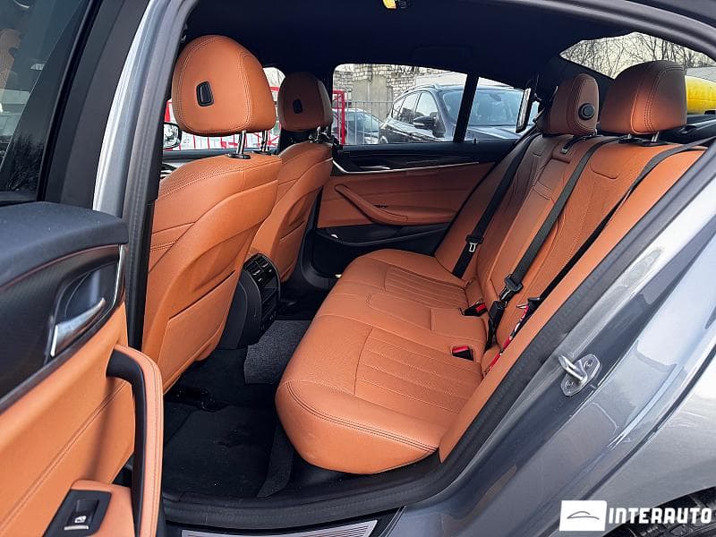 2022 BMW 530e — Miniatură 6