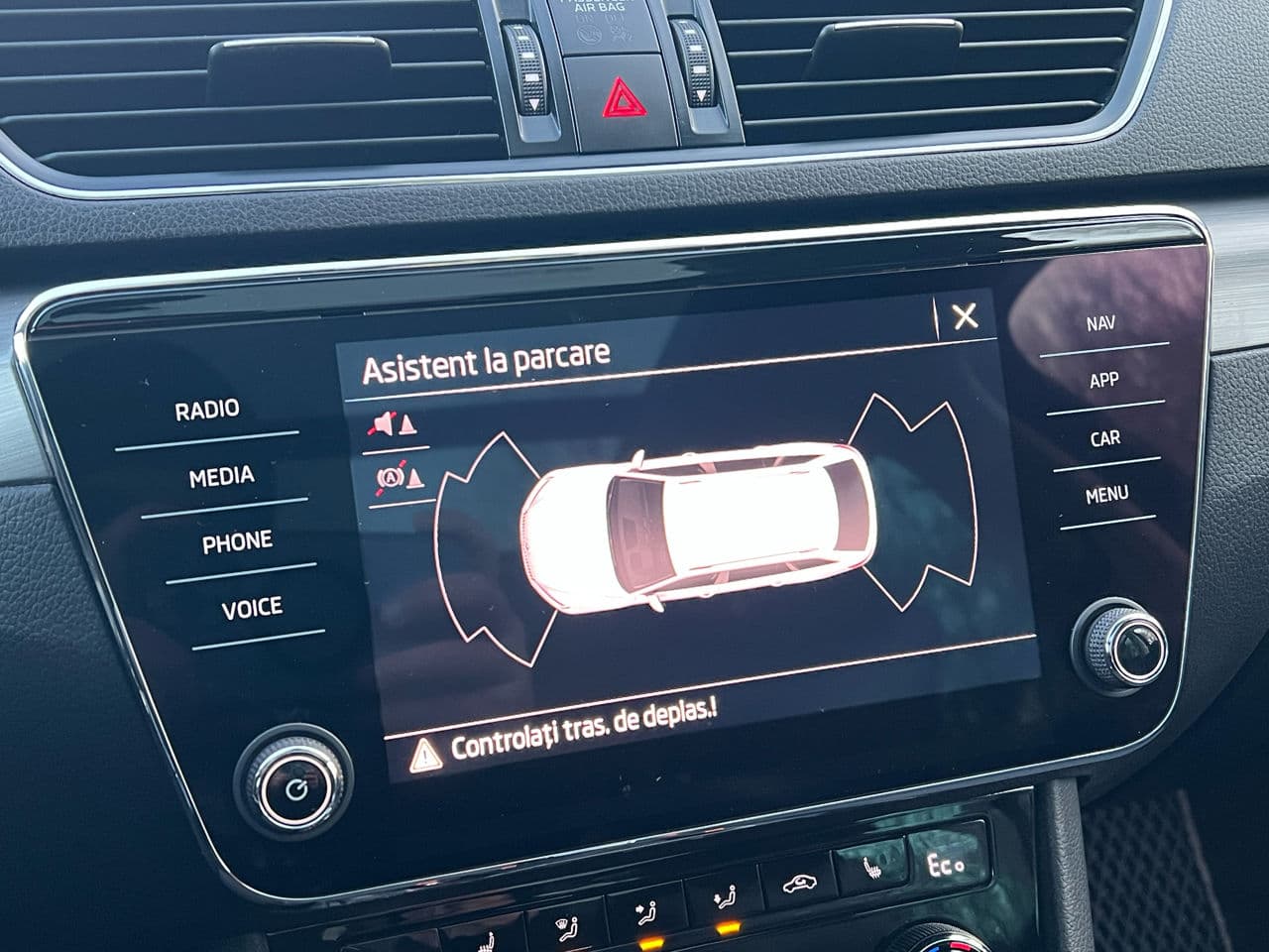 2021 Skoda Superb — Miniatură 12