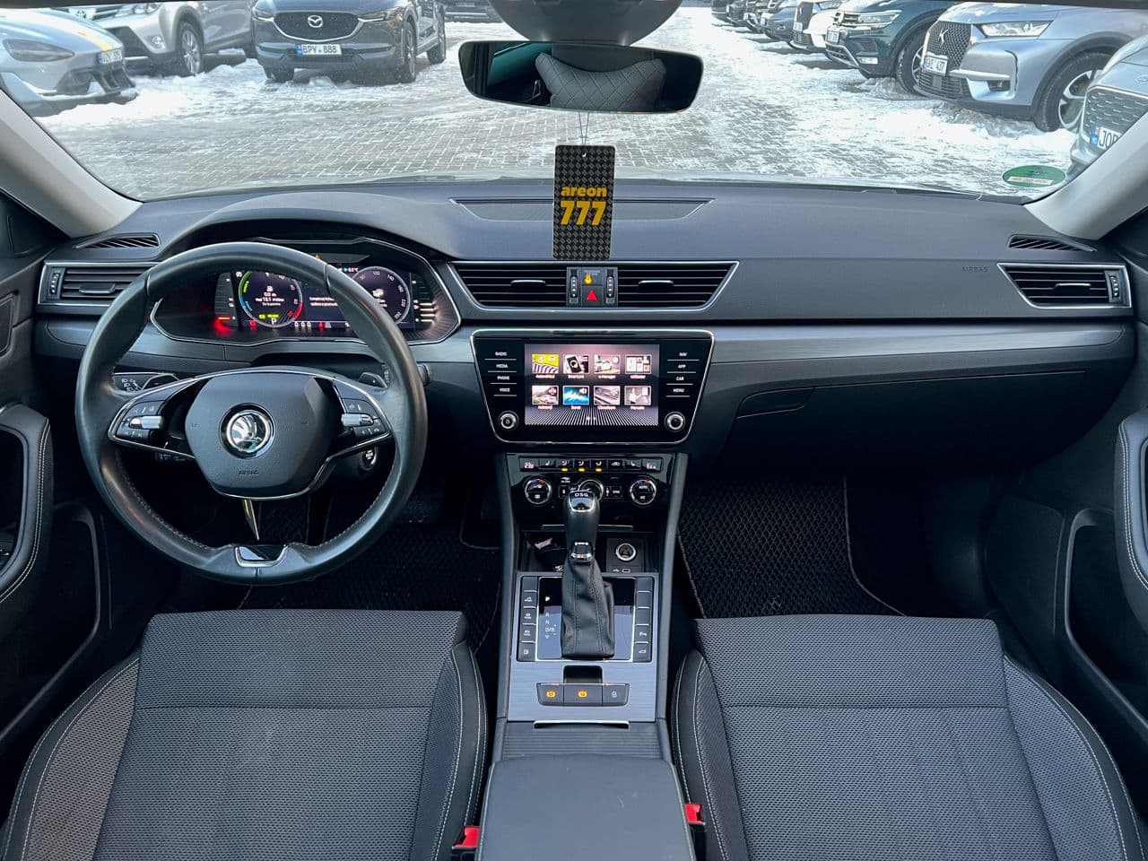 2021 Skoda Superb — Miniatură 9