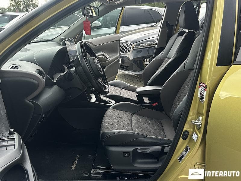Toyota Yaris Cross 2022 — Миниатюра 5
