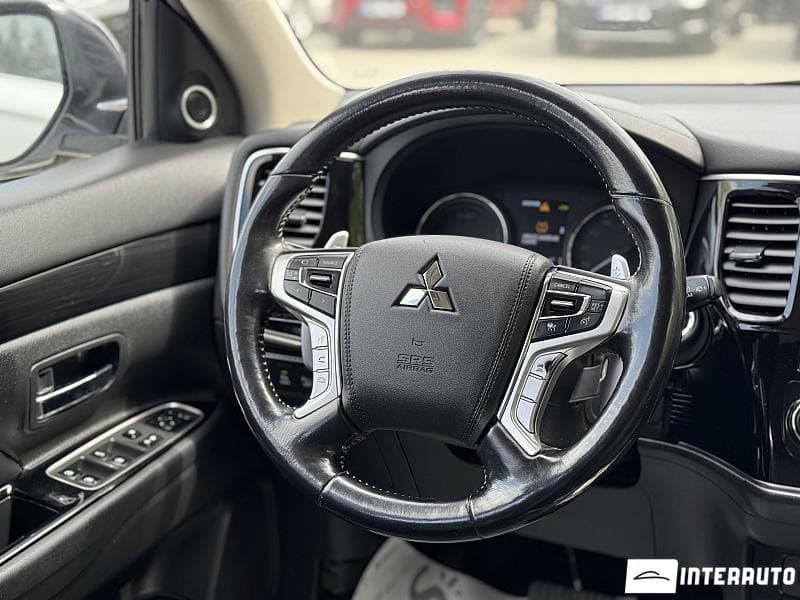 2018 Mitsubishi Outlander — Miniatură 13