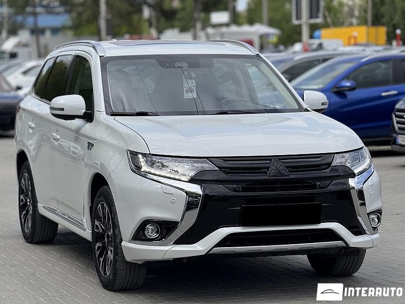 2018 Mitsubishi Outlander — Miniatură 3