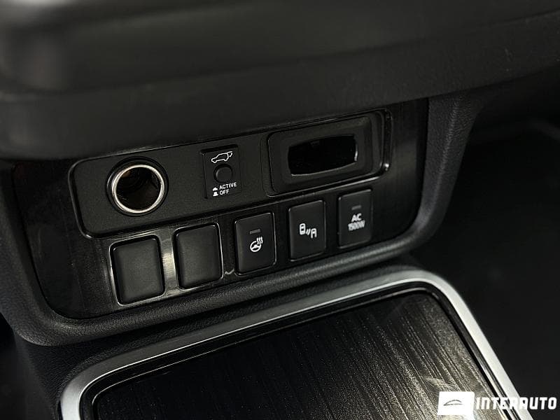 2018 Mitsubishi Outlander — Miniatură 16