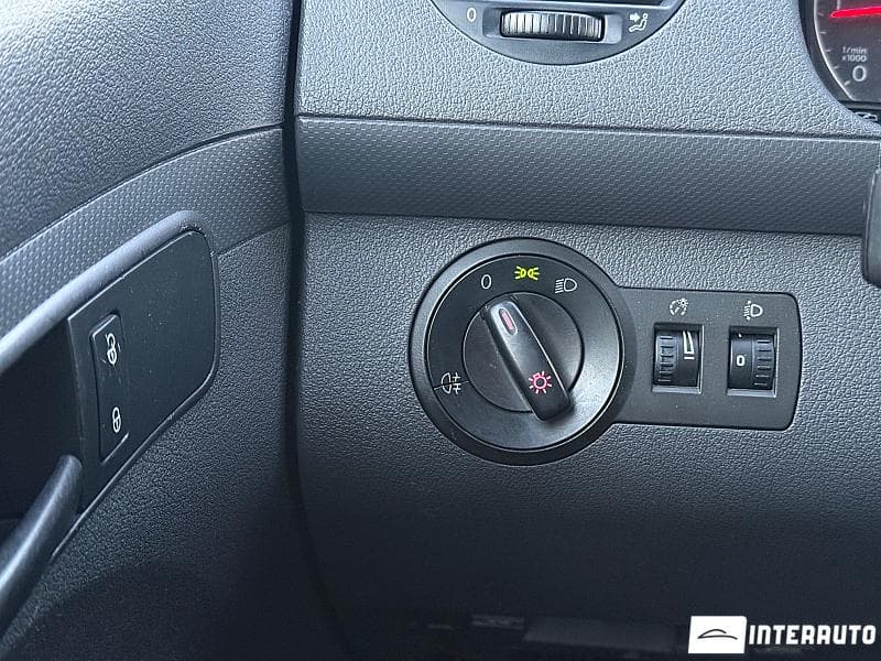 2011 Volkswagen Caddy — Miniatură 16